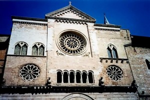 Autoverhuur Foligno